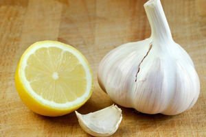 trattamento delle vene varicose cappa d'aglio e limone
